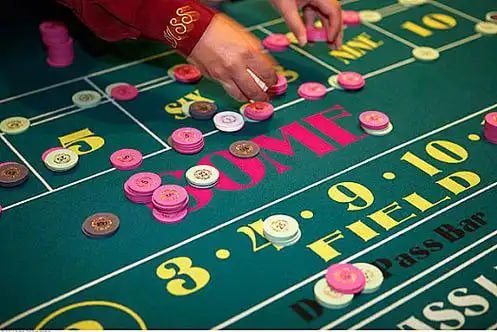qq999 ကာစီနို Live Baccarat ဂိမ်းကစားနေသည့် မြင်ကွင်း